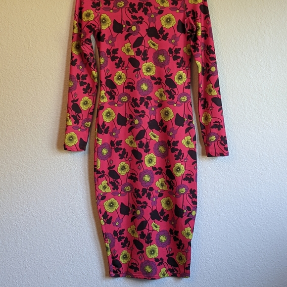 Zara bodycon floral dress, European and US size Small - Picture 2 of 6